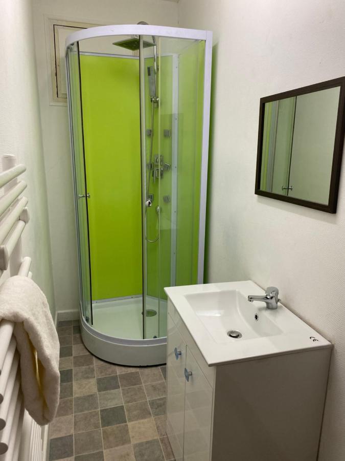 Les Studios Meubles De L'Avenue Bouloumie Vittel Dış mekan fotoğraf