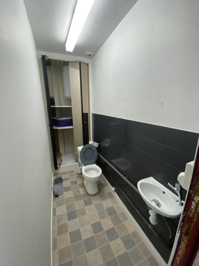 Les Studios Meubles De L'Avenue Bouloumie Vittel Dış mekan fotoğraf